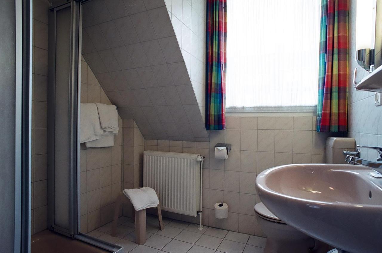 Hotel Delfthalle Emden Esterno foto