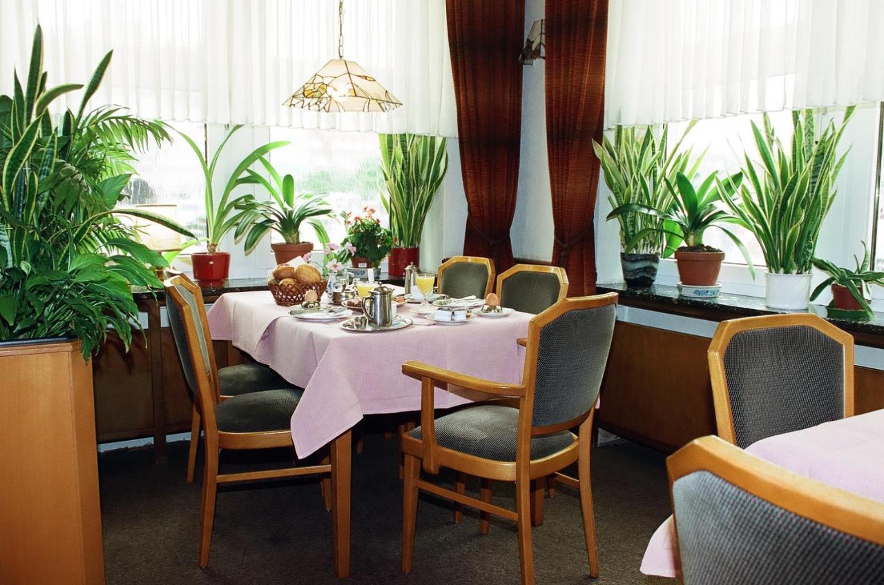Hotel Delfthalle Emden Esterno foto